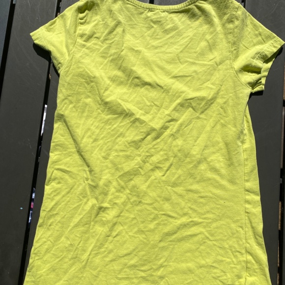 Green tee with studded silver - Picture 2 of 2